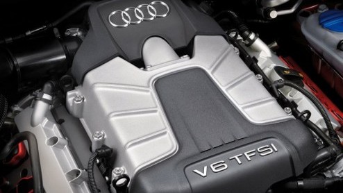 Audi zoekt het weer in de pks. Dit keer is de S4 aan de beurt! Niet meer met een V8, maar wel een drieliter V6 met compressor, goed voor 333 pk. Samen met de nieuwe zeventraps S tronic versnellingsba
