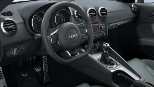 Audi zou de nieuwe TT eigenlijk pas op de New York autoshow laten zien, maar heeft toch besloten om dit gisteren in Berlijn te doen.