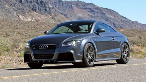 De pks kunnen niet op bij Audi. Ook voor de TT staat een extra potente versie al bijna klaar. De TT RS, zo moet hij gaan heten, belooft met zijn geblazen 2.5 liter vijfcilinder de show naast de Porsc