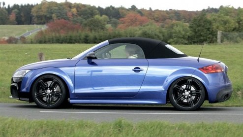 Onlangs reden we met de snelste Audi TT, de TTS. Echter, Audi vond 272 pk en agressievere looks nog niet genoeg. De TT RS zoekt rivalen als de Porsche Cayman, Z4M en SLK AMG op en pakt ze naar alle wa