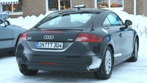 Sportieve diesels, het blijft een veelbesproken punt. Kunnen dieselmotoren met hun beperkte toerenbereik wel sportief zijn, of in ieder geval klinken? Audi is druk bezig deze beslissing te nemen, gezi