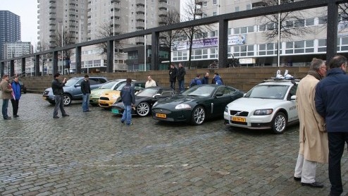 Een vijftigtal auto's stonden vanochtend op de Boompjeskade in Rotterdam. Het was de start van de AutoRAI Parade 2007. Autovandaag was er bij.