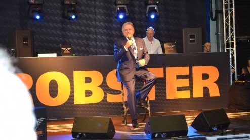 Gisteren sloten de deuren van de allereerste AutoSalon Rotterdam. Vier dagen lang stond evenementenhal Ahoy in het teken van de allernieuwste autos.