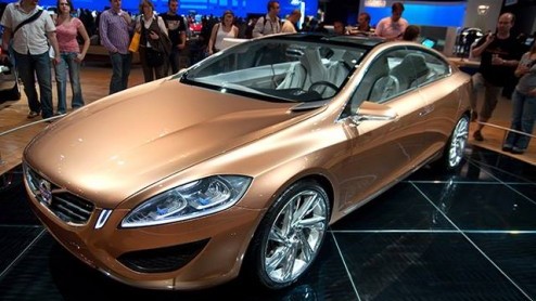Gisteren sloten de deuren van de allereerste AutoSalon Rotterdam. Vier dagen lang stond evenementenhal Ahoy in het teken van de allernieuwste autos.