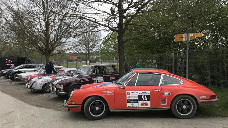 Ruben van Hattem en Quinten van Solt rijden als het AutoVandaag team de Tulpenrally en doen verslag van de eerst twee dagen.