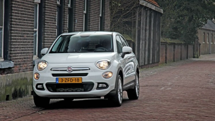 Fiat 500X met automaat op de prijslijst in de vorm van de 500X DCT 1.4 Turbo MultiAir of de Multijet diesels met negentrapsautomaat.