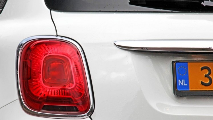 Fiat 500X met automaat op de prijslijst in de vorm van de 500X DCT 1.4 Turbo MultiAir of de Multijet diesels met negentrapsautomaat.