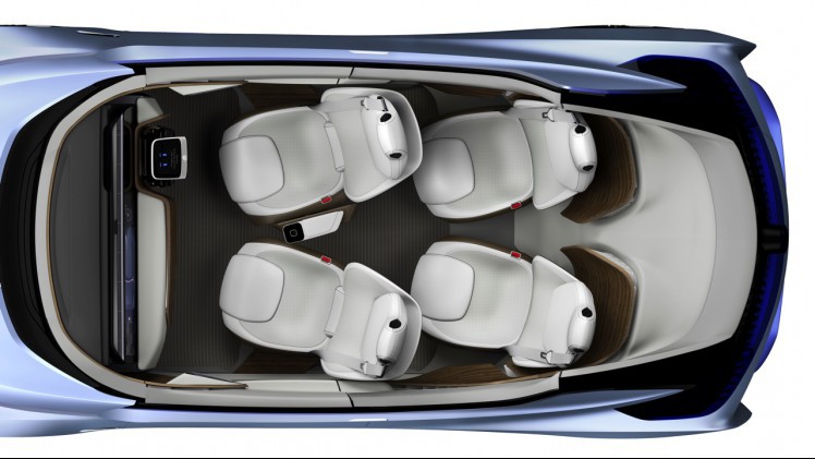 Nissan werkt naar de introductie van de zelfrijdende auto in 2020 met de Nissan IDS Concept op de Tokyo Motor Show 2015.