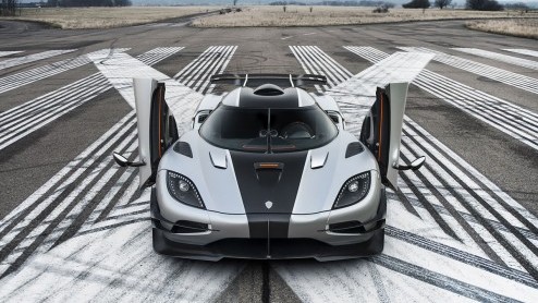 Supercars op Autosalon van Genve 2014. Uiteraard schitteren op de Zwitserse beursvloer ook de nodige supercars.