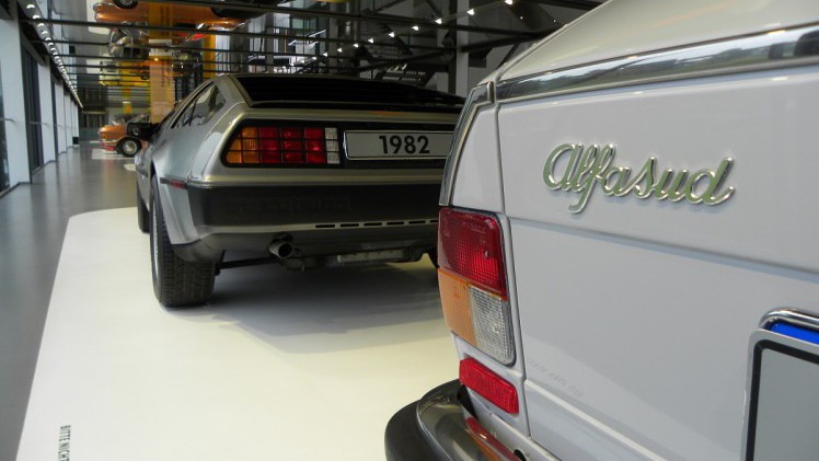 Autostadt is de plek waar de Volkswagen-groep het begrip merkbeleving tot uiting brengt. Wij namen er een kijkje en zochten uit of het alleen voor VAG-liefhebbers is of dat iedereen geweest moet zijn.