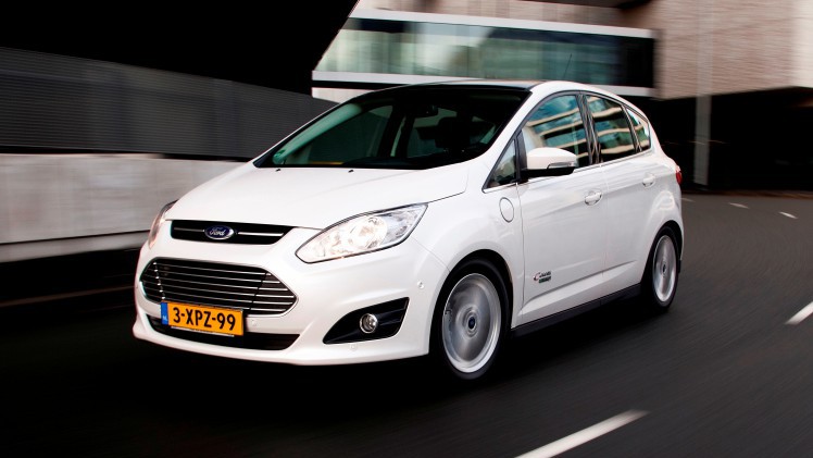 Autoverkopen 2015 naar verwachting op 415.000 stuks, veel meer dan de autoverkopen in 2014.