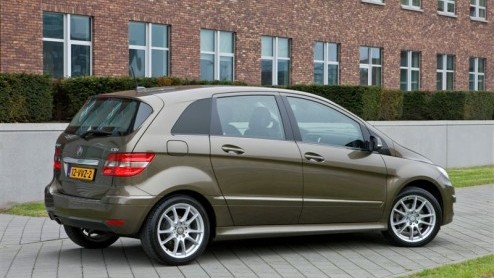 Niet al te duur een Mercedes-Benz voor de zaak rijden. Dat kan met de ruime B-Klasse, die nu op grijs kenteken leverbaar is. De B-Klasse VAN is er ook in BlueEFFICIENCY-uitvoering met groen energielab