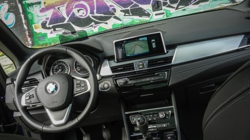 Autotest BMW 2 Serie Active Tourer met de 218d dieselmotor uitvoering en 20% bijtelling. De eerste MPV met voorwielaandrijving als BMW