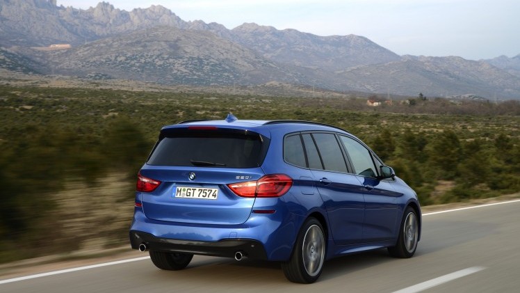 Hij staat op het platform van de nieuwe Mini en heeft de motor van de Mini Cooper S. Toch is de BMW 2 Serie Gran Tourer veel meer dan een bijzonder corpulente Mini met zeven zitplaatsen, blijkt tijden