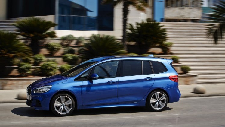 Hij staat op het platform van de nieuwe Mini en heeft de motor van de Mini Cooper S. Toch is de BMW 2 Serie Gran Tourer veel meer dan een bijzonder corpulente Mini met zeven zitplaatsen, blijkt tijden