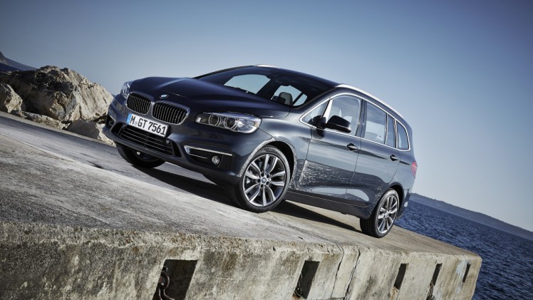 BMW 2 Serie Gran Tourer nu naast 220d xDrive ook als 218d xDrive leverbaar. BMW biedt de MPV nu in twee varianten met vierwielaandrijving aan.