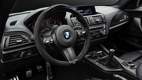 BMW M Performance Parts voor BMW 2 Serie pakken carrosserie, ophanging, interieur en aandrijflijn aan.