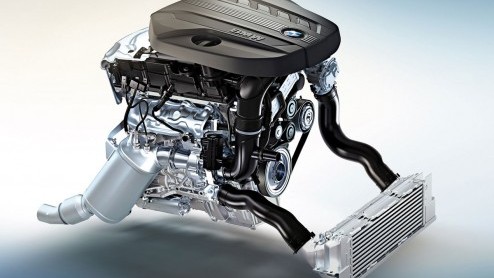 BMW lepelt de motor van de 2 Serie Cabriolet ook in de coup-variant van de 2 Serie. De nieuwe motor in de 220d Coup levert meer vermogen, is lichter en efficinter dan de motor die hij vervangt.