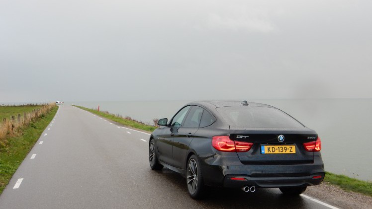 De BMW 3 Serie doet het goed, maar de 3 GT zie je als enige variant niet zo heel vaak rijden. Samen met de andere 3 Serie-modellen heeft hij nu een facelift gehad. Gaat hij nu vaker verkocht worden?