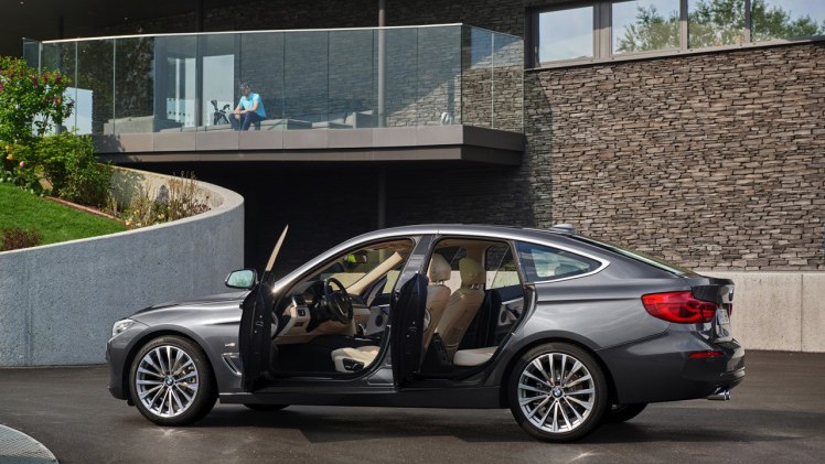 Geen facelift maar update in 2016 voor BMW 3 Serie Gran Turismo met nieuwe motoren, nieuwe BMW Professional navigatie en standaard LED-verlichting.