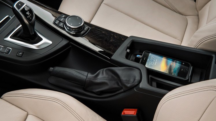 Geen facelift maar update in 2016 voor BMW 3 Serie Gran Turismo met nieuwe motoren, nieuwe BMW Professional navigatie en standaard LED-verlichting.