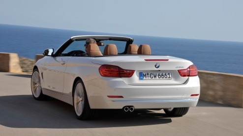 BMW maakt de prijzen van de 4 Serie Cabriolet bekend. De prijzen zijn gelijk en in een enkel geval zelfs lager dan die van zijn voorganger, de 3 Serie Cabriolet. De vanafprijs ligt op 57.500 euro.