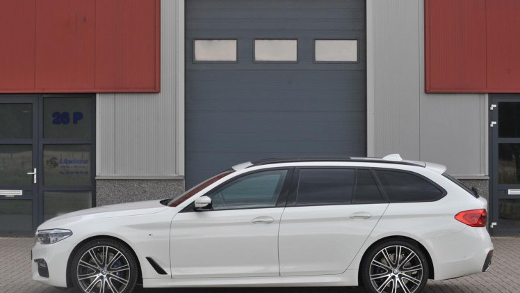 BMW lanceert kort na de sedan ook de Touring van de nieuwe 5-serie. De zescilinder diesel 530d weet volledig te overtuigen.