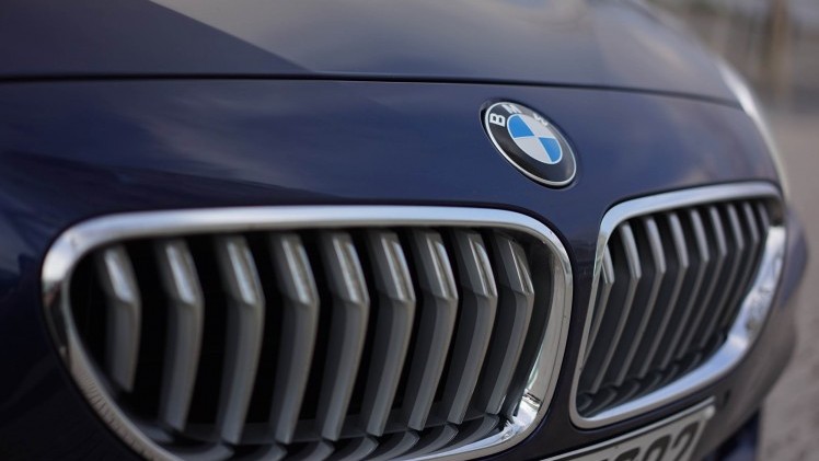 Klanten van de BMW 6 Serie hadden twee eisen: hij moest meer geluid gaan maken ?n wat sportiever rijden. Wij mochten op de wegen rond Lissabon uitzoeken of BMW geluisterd heeft. Een eerste indruk.