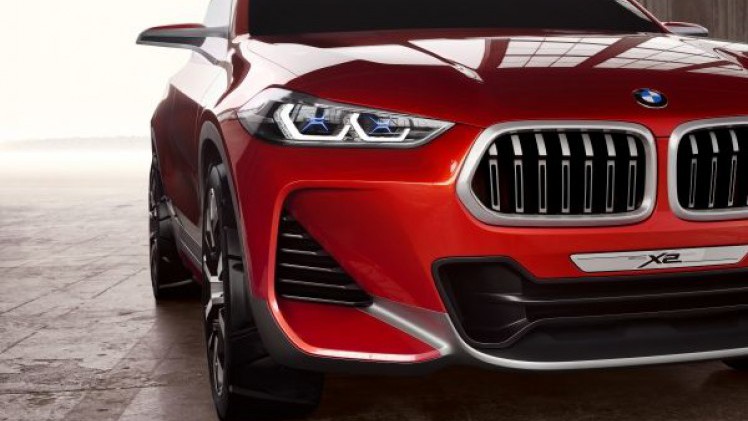 BMW heeft op de Autosalon van Parijs de Concept X2 gepresenteerd, een voorbode voor een auto tussen de X1 en X3.