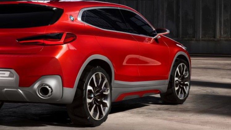 BMW heeft op de Autosalon van Parijs de Concept X2 gepresenteerd, een voorbode voor een auto tussen de X1 en X3.