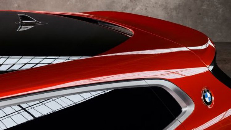 BMW heeft op de Autosalon van Parijs de Concept X2 gepresenteerd, een voorbode voor een auto tussen de X1 en X3.