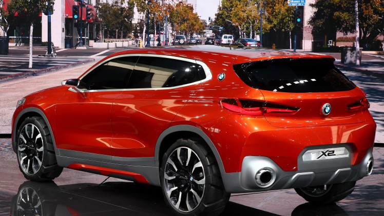BMW heeft op de Autosalon van Parijs de Concept X2 gepresenteerd, een voorbode voor een auto tussen de X1 en X3.