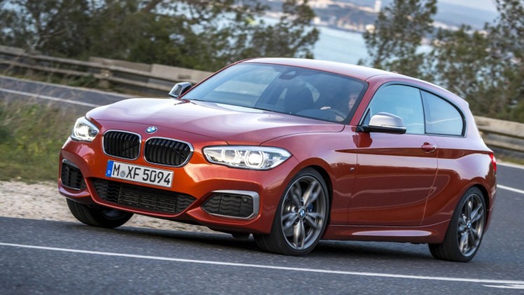 Autotest BMW M135i, de lekkerste 1 Serie die ook nog eens een facelift heeft gekregen en is uitgerust met de handgeschakelde zesbak uit de M3. Feest!