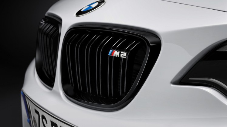BMW brengt de M2 Coup verder op smaak met deze BMW M Performance Parts.