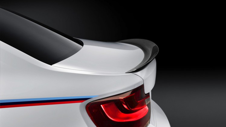 BMW brengt de M2 Coup verder op smaak met deze BMW M Performance Parts.