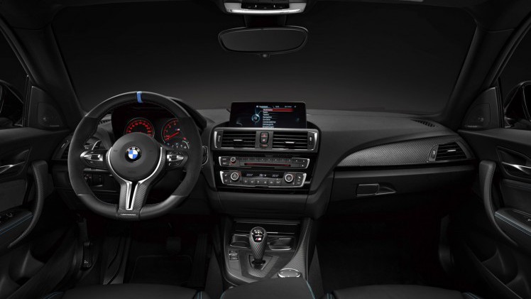 BMW brengt de M2 Coup verder op smaak met deze BMW M Performance Parts.