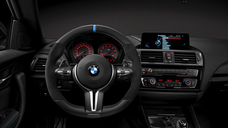 BMW brengt de M2 Coup verder op smaak met deze BMW M Performance Parts.