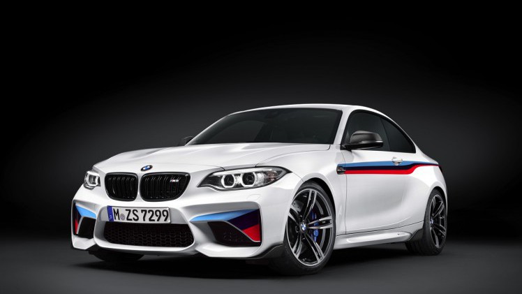 BMW brengt de M2 Coup verder op smaak met deze BMW M Performance Parts.