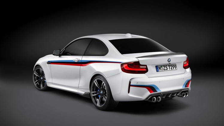 BMW brengt de M2 Coup verder op smaak met deze BMW M Performance Parts.