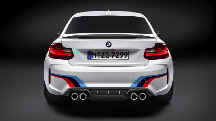 BMW brengt de M2 Coup verder op smaak met deze BMW M Performance Parts.