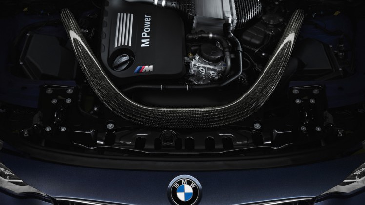 BMW M3 30 Jahre Edition eert het verleden en viert de maatstaf. Er komen 10 exemplaren van de totale oplage a 500 stuks naar Nederland.