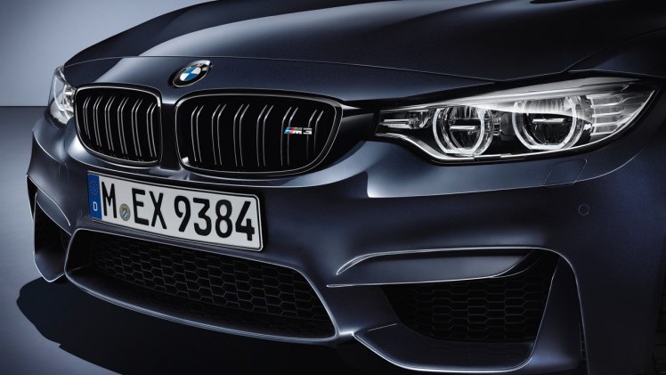 BMW M3 30 Jahre Edition eert het verleden en viert de maatstaf. Er komen 10 exemplaren van de totale oplage a 500 stuks naar Nederland.