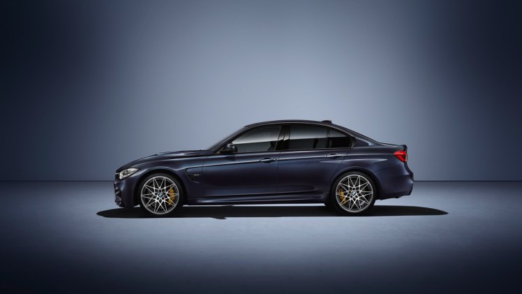 BMW M3 30 Jahre Edition eert het verleden en viert de maatstaf. Er komen 10 exemplaren van de totale oplage a 500 stuks naar Nederland.