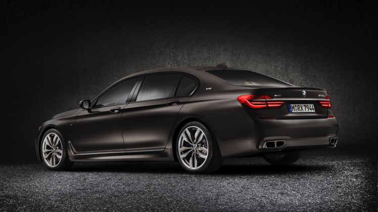 BMW 7 Serie aan de top met M760Li xDrive, dankzij 600 pk uit de 6.6 liter V12.