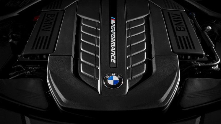 BMW 7 Serie aan de top met M760Li xDrive, dankzij 600 pk uit de 6.6 liter V12.