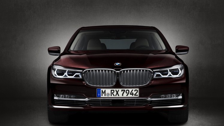 BMW 7 Serie aan de top met M760Li xDrive, dankzij 600 pk uit de 6.6 liter V12.