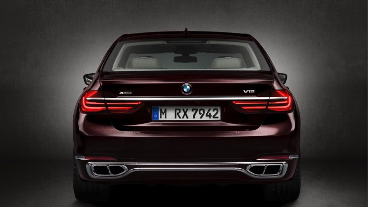 BMW 7 Serie aan de top met M760Li xDrive, dankzij 600 pk uit de 6.6 liter V12.