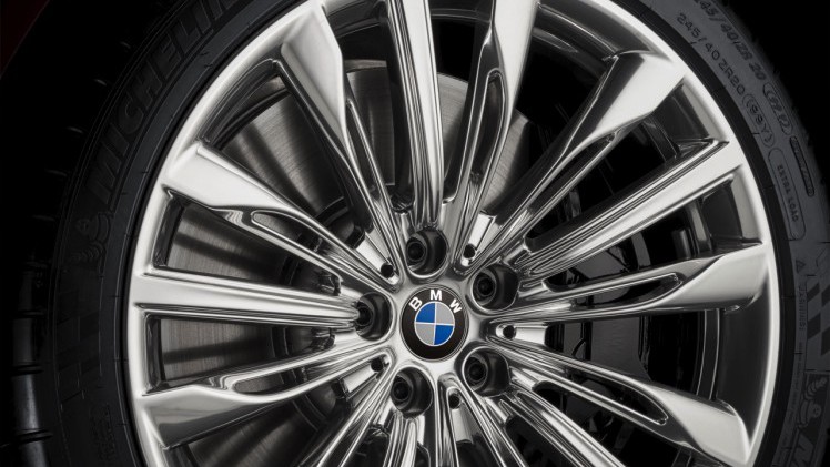 BMW 7 Serie aan de top met M760Li xDrive, dankzij 600 pk uit de 6.6 liter V12.