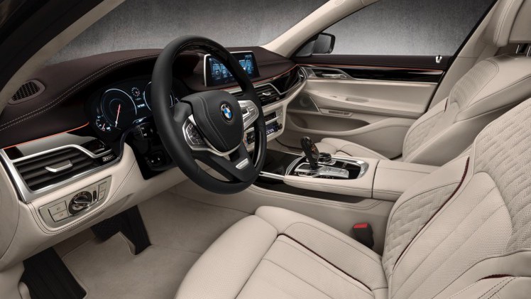 BMW 7 Serie aan de top met M760Li xDrive, dankzij 600 pk uit de 6.6 liter V12.
