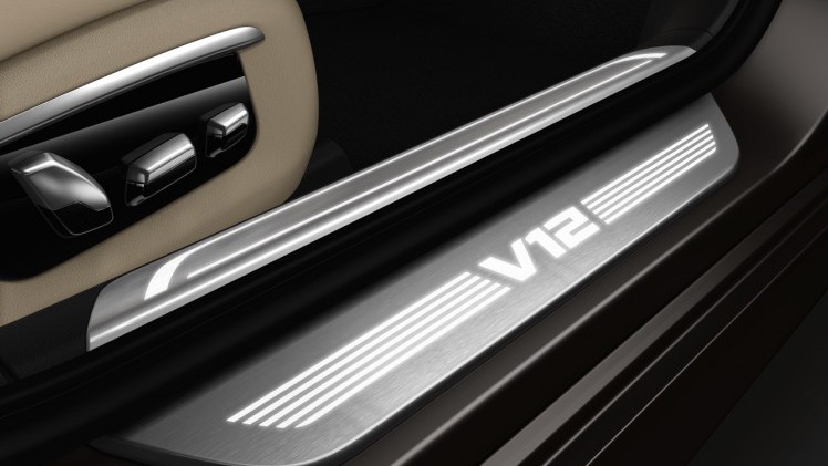 BMW 7 Serie aan de top met M760Li xDrive, dankzij 600 pk uit de 6.6 liter V12.